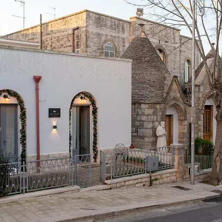 Dea Luxury Casa Vacanze- Zona Chiesa A Trullo -